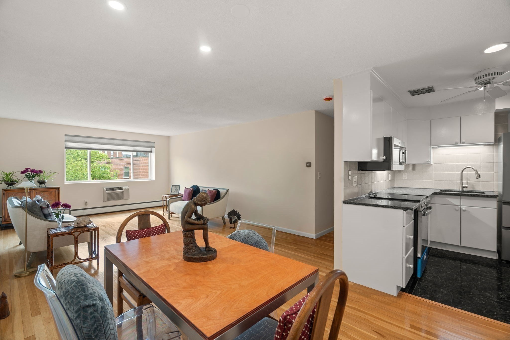 50 Green Street # 401 Property Photo 12