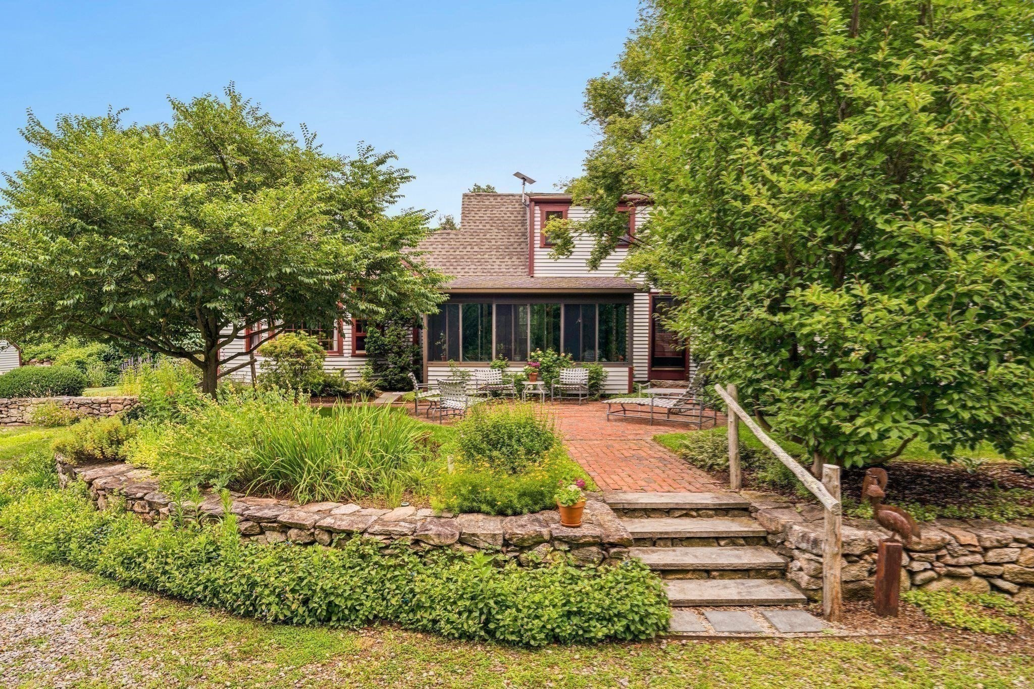 200 Bakerville Rd Property Photo 4