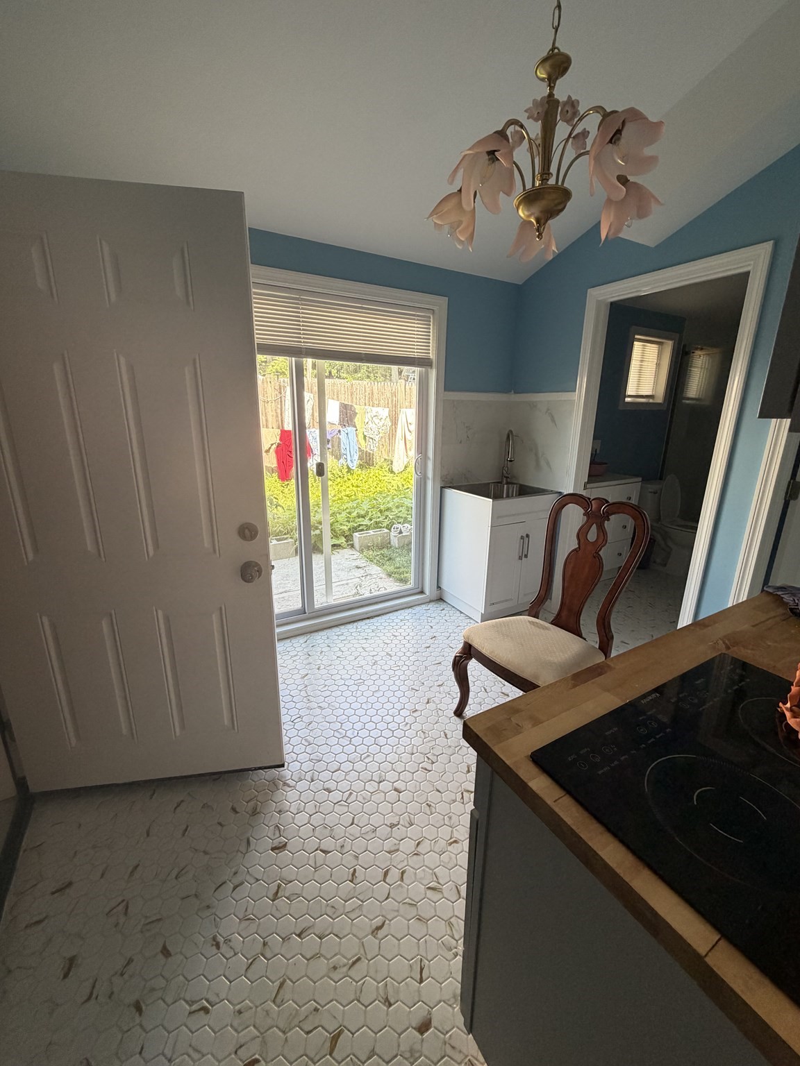 25 Ruth Rd # B Property Photo 9