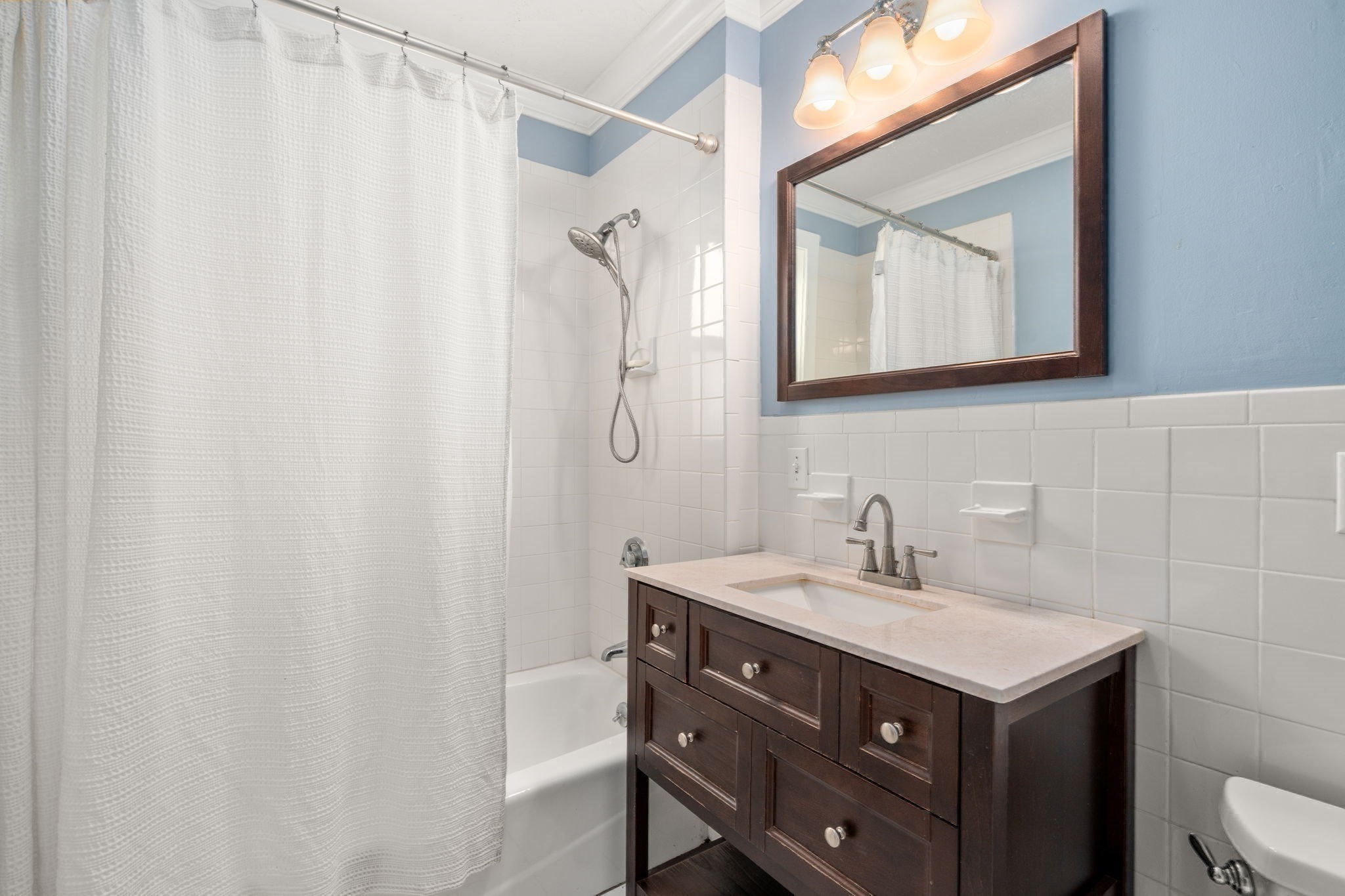 26 Hinckley St # 1 Property Photo 17