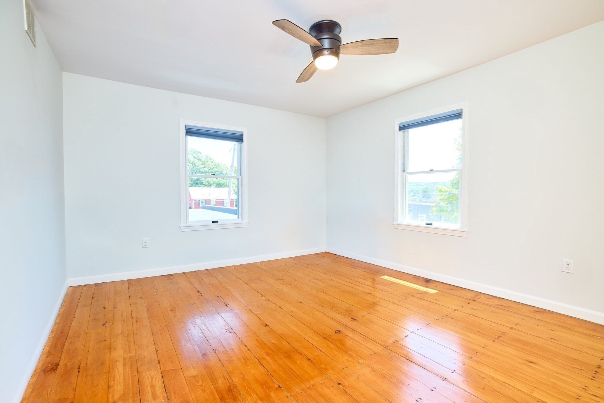 15 Clark St # 15 Property Photo 12