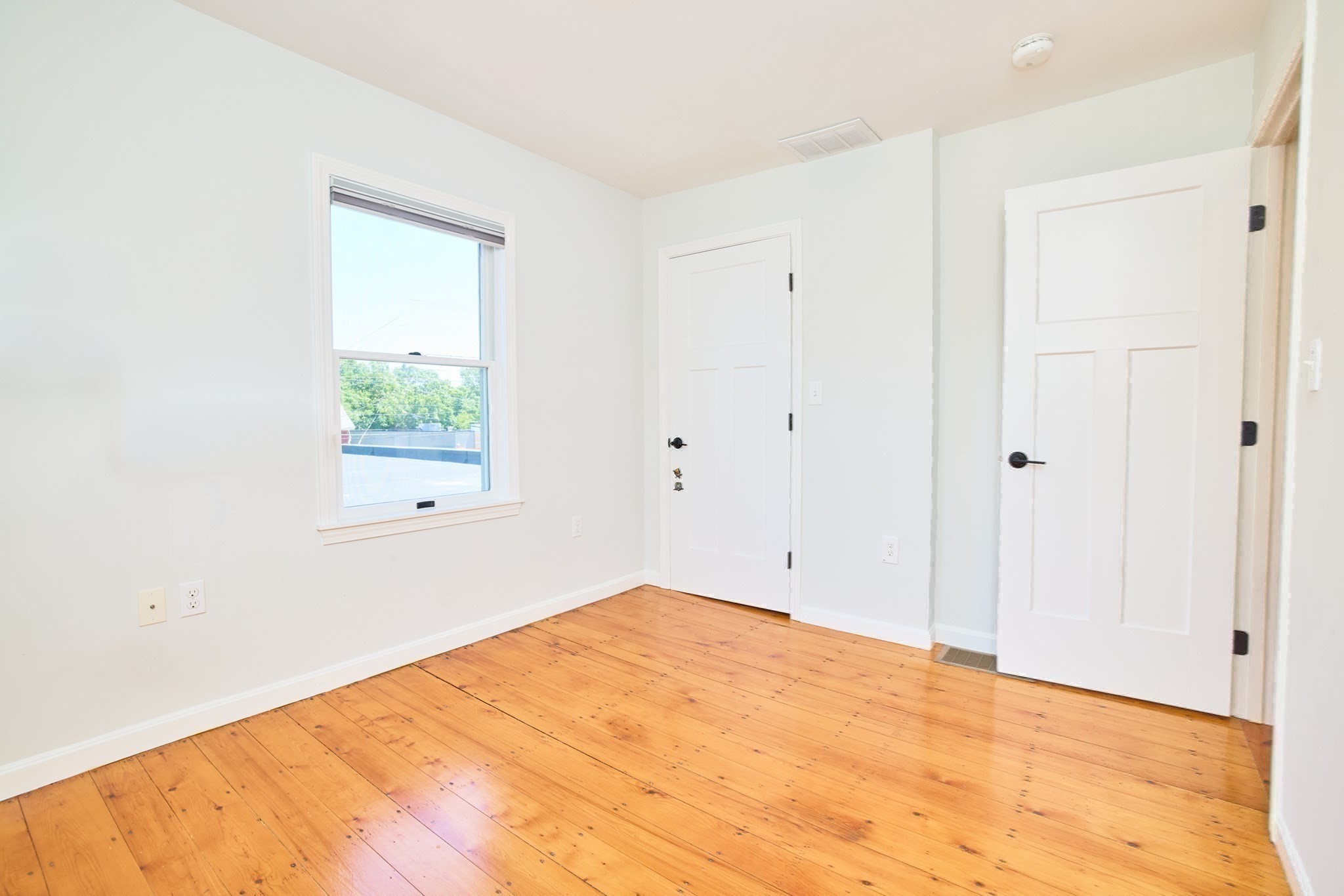 15 Clark St # 15 Property Photo 16