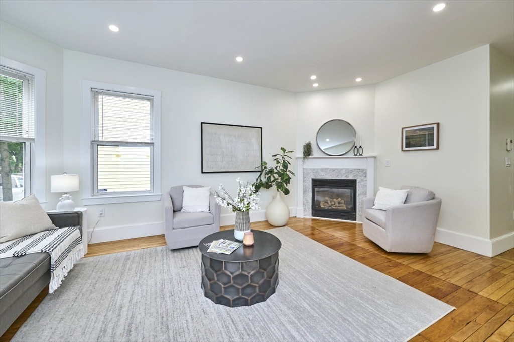 363 Cardinal Medeiros Ave # 363 Property Photo 2