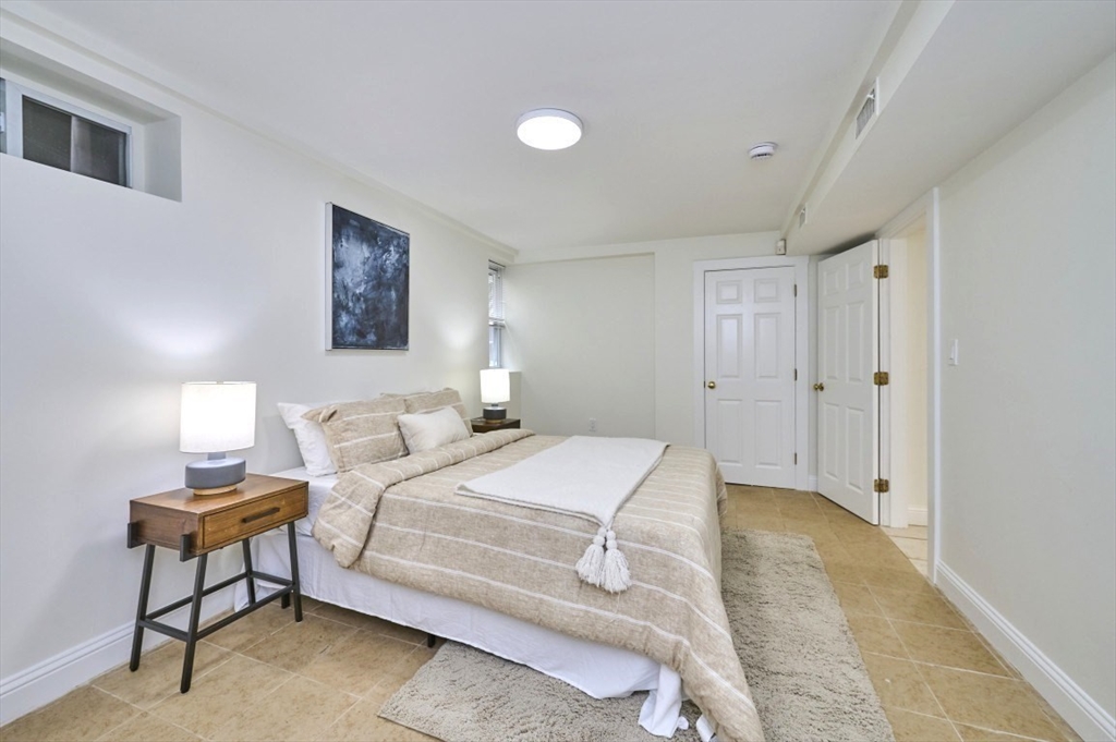 363 Cardinal Medeiros Ave # 363 Property Photo 15