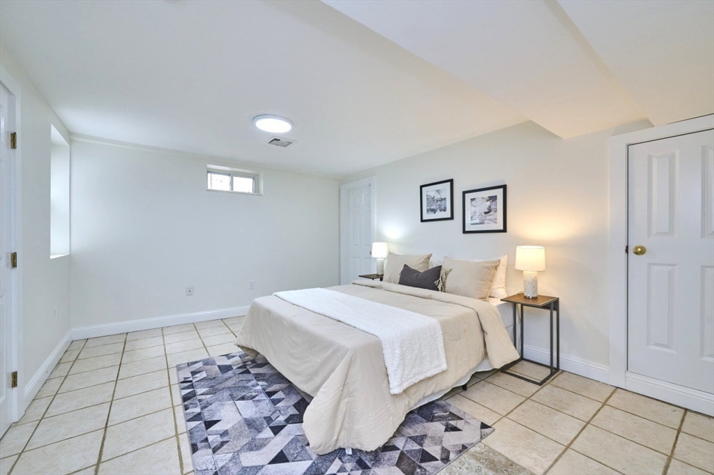 363 Cardinal Medeiros Ave # 363 Property Photo 17
