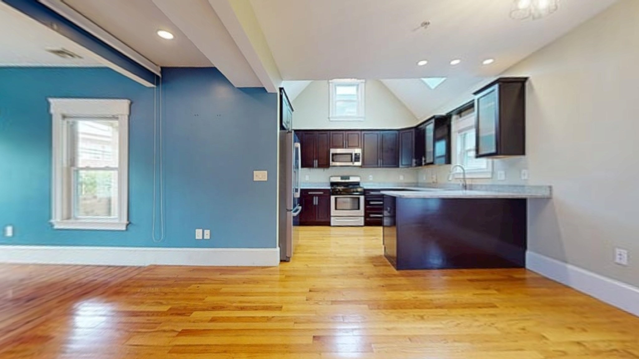 4 Cameron # 2 Property Photo 9