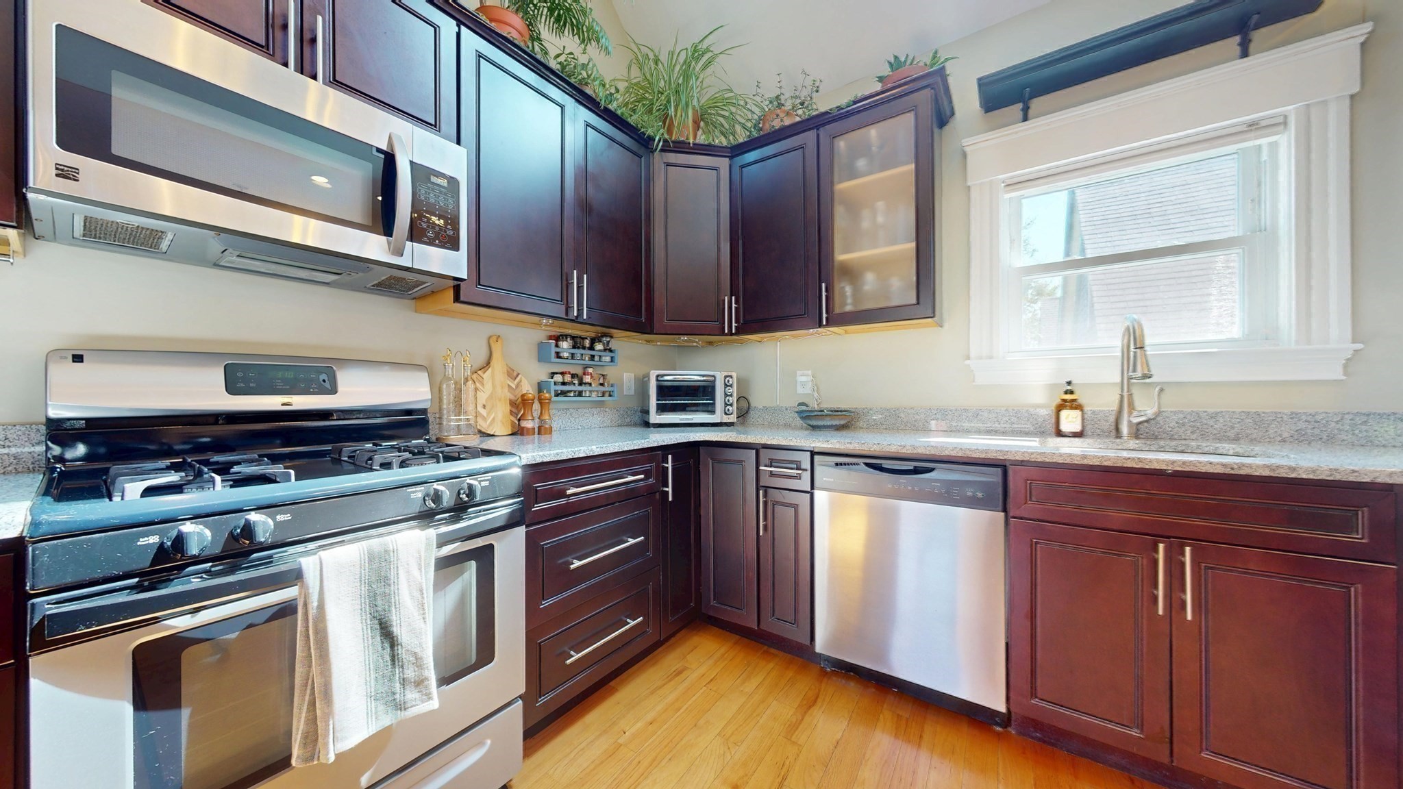 4 Cameron # 2 Property Photo 13