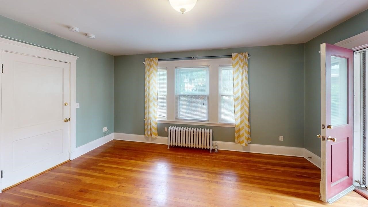 189 Wordsworth St # 1 Property Photo 6