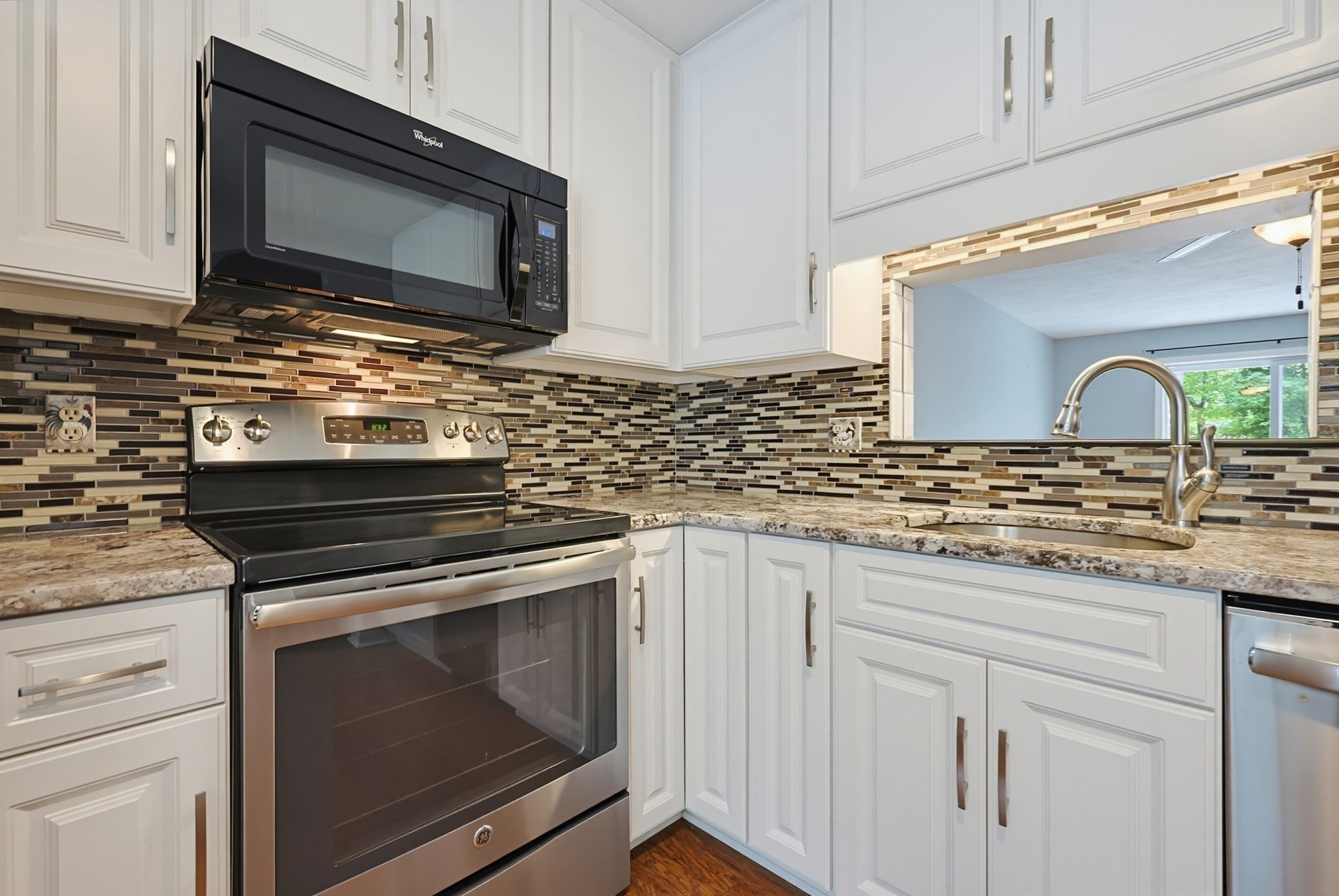 206 Laurelwood Dr # 206 Property Photo 8