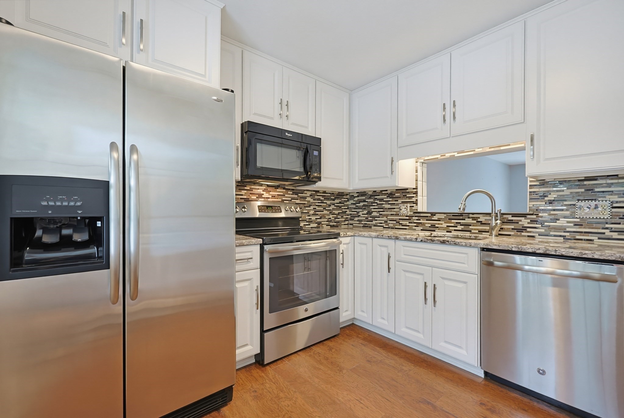 206 Laurelwood Dr # 206 Property Photo 9