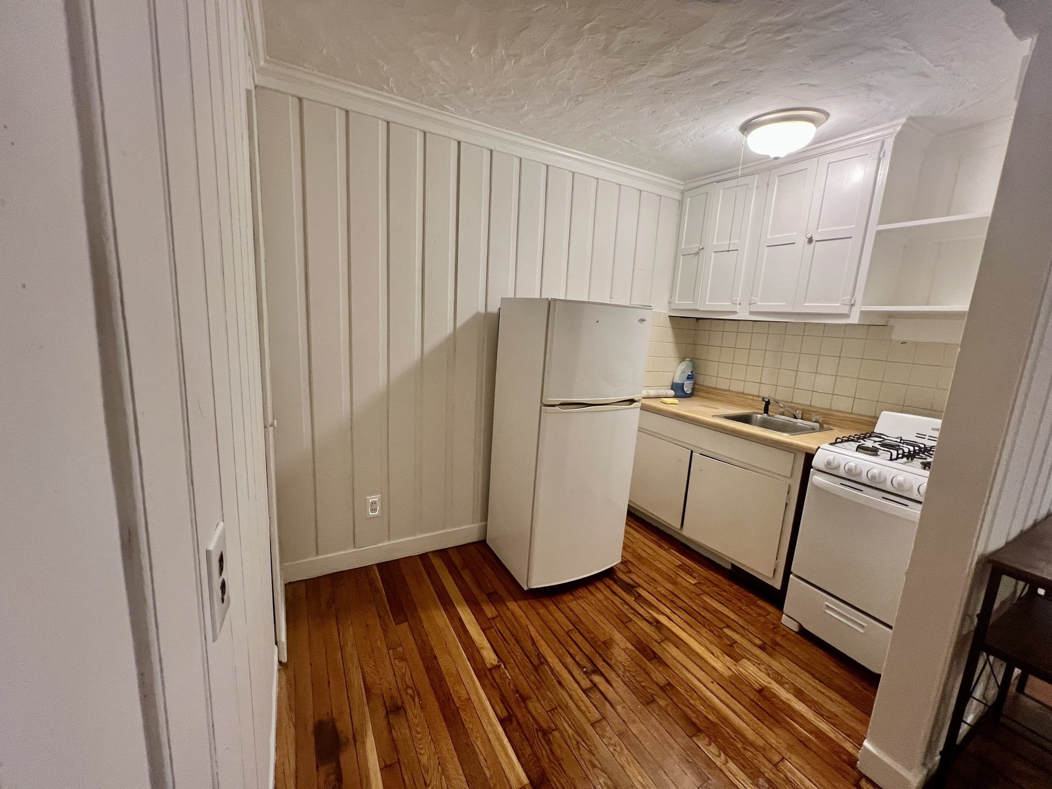 101 Myrtle St # A Property Photo 6