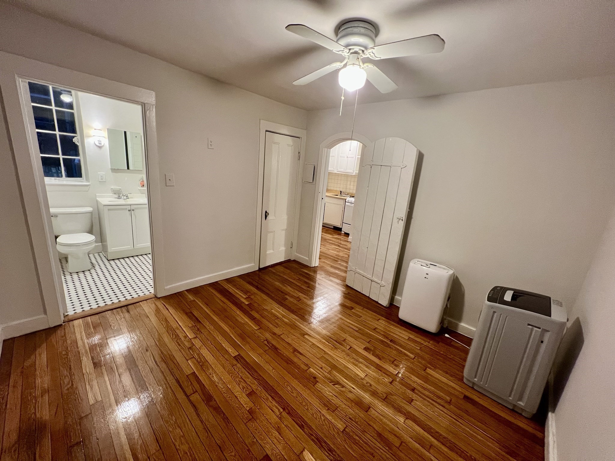 101 Myrtle St # A Property Photo 8