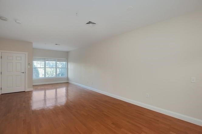 35 Commonwealth Ave # 110 Property Photo 11