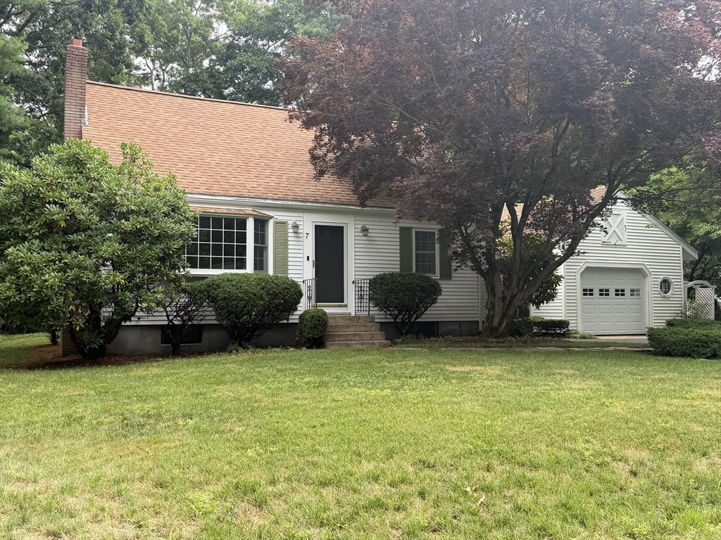 7 Wayne Dr Property Photo 1