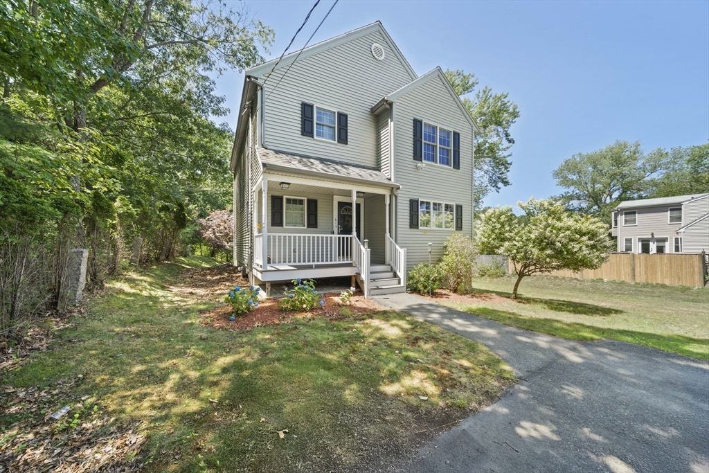 615 Front St Property Photo 1