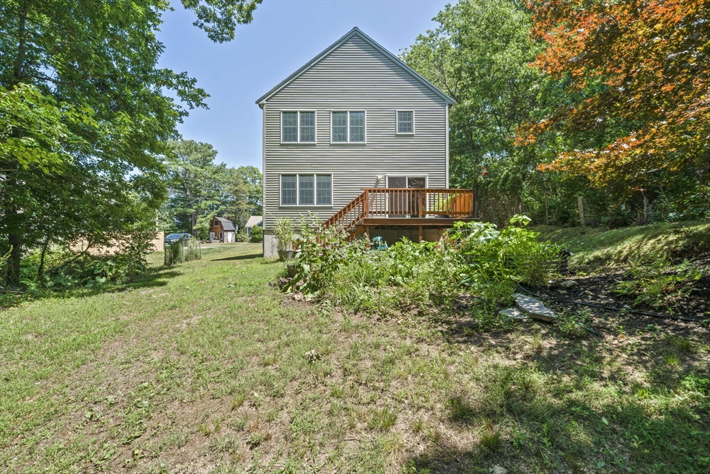 615 Front St Property Photo 39