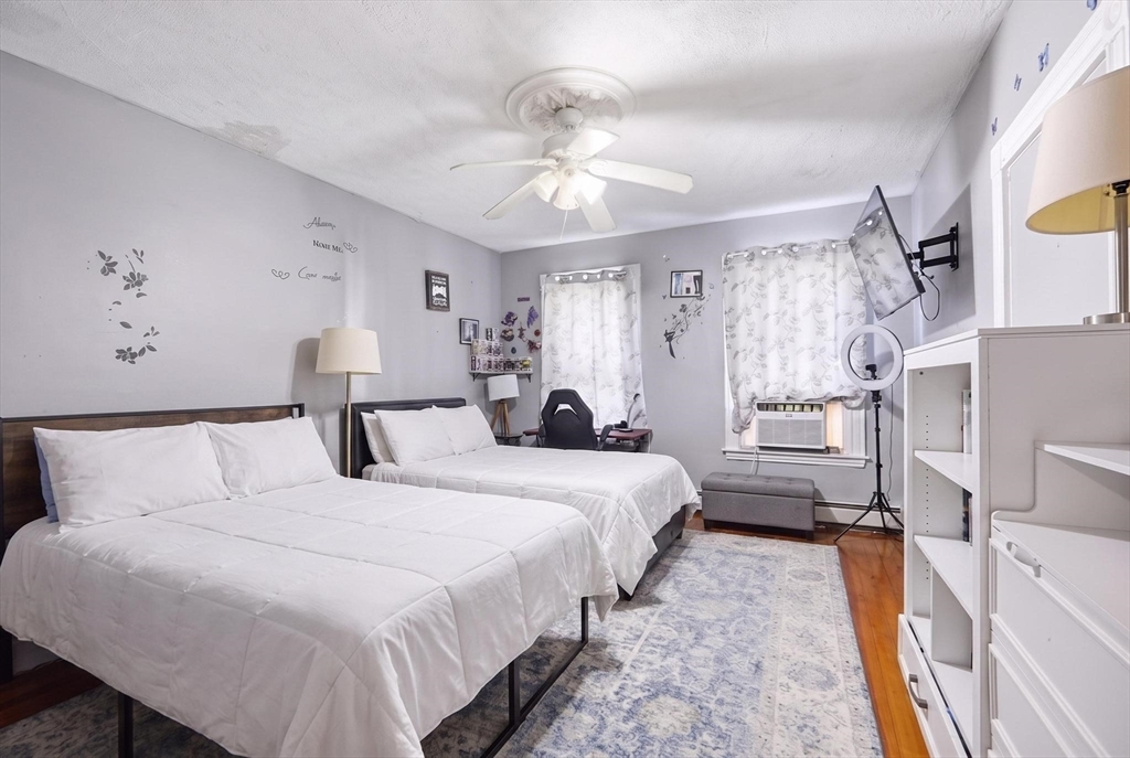 259 Chelsea St Property Photo 12