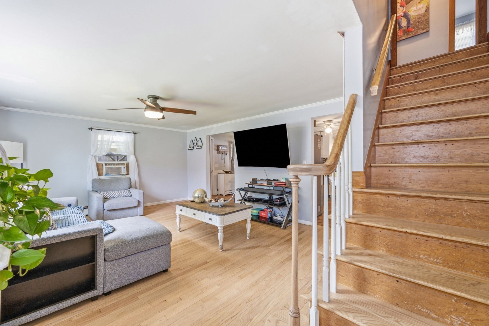 37 Parker St Property Photo 3
