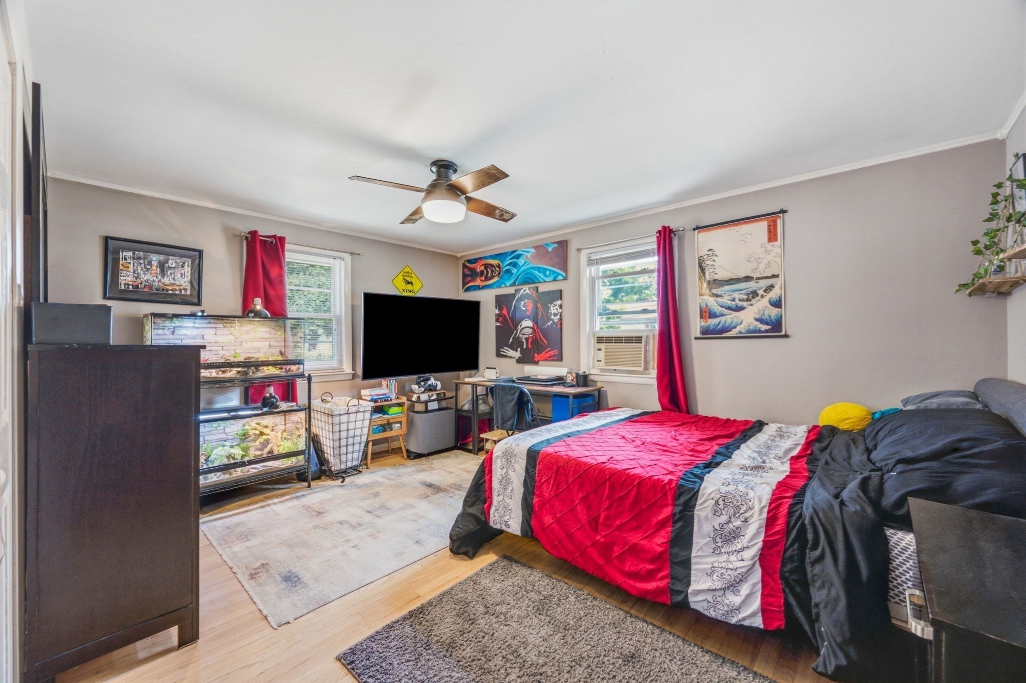 37 Parker St Property Photo 18