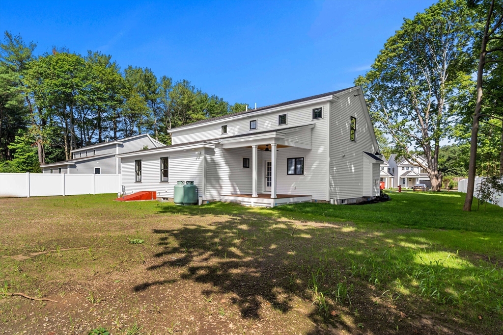 9 Harvey Park Property Photo 4