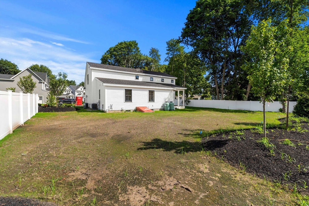 9 Harvey Park Property Photo 5