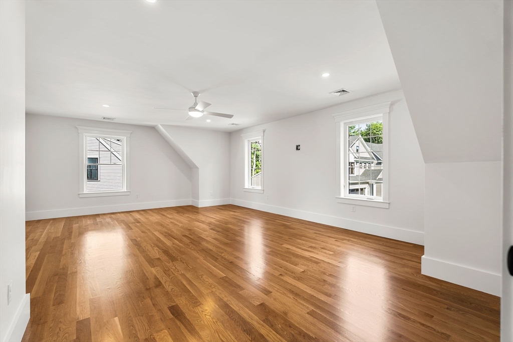 9 Harvey Park Property Photo 30