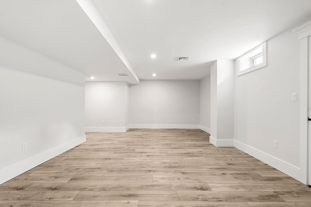 9 Harvey Park Property Photo 40