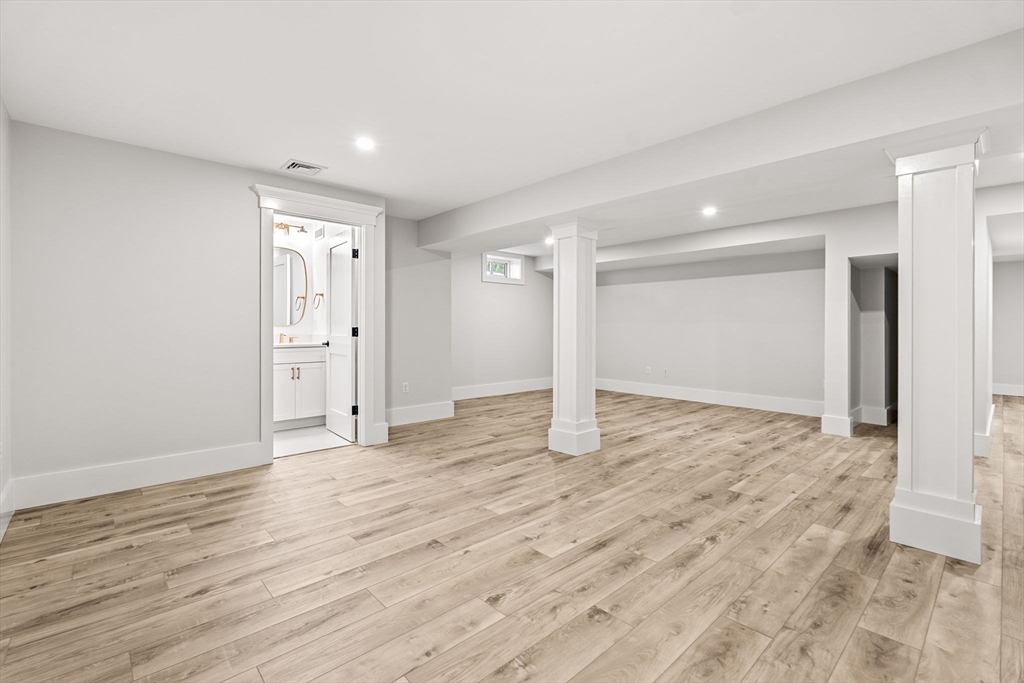 9 Harvey Park Property Photo 41