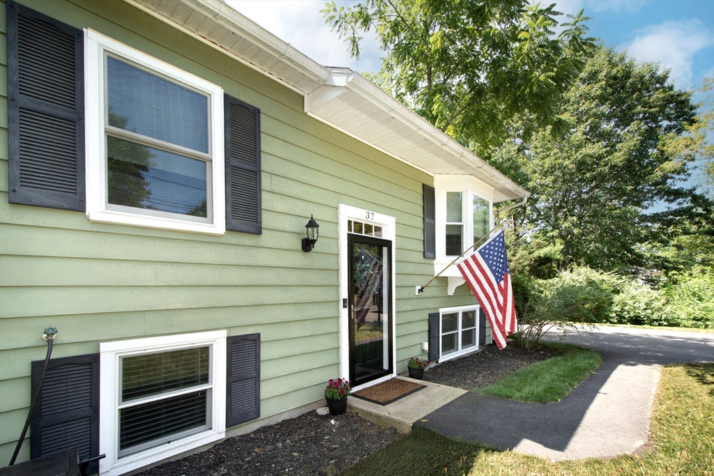 37 Pleasant Street Property Photo 2