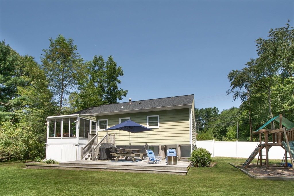 37 Pleasant Street Property Photo 4