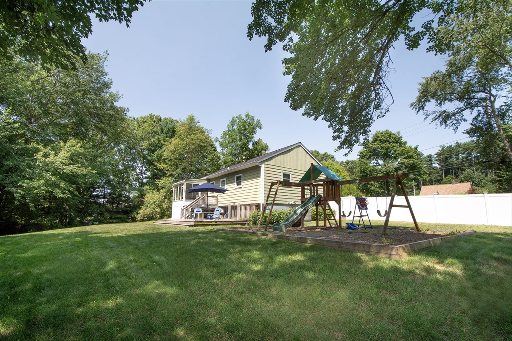 37 Pleasant Street Property Photo 5