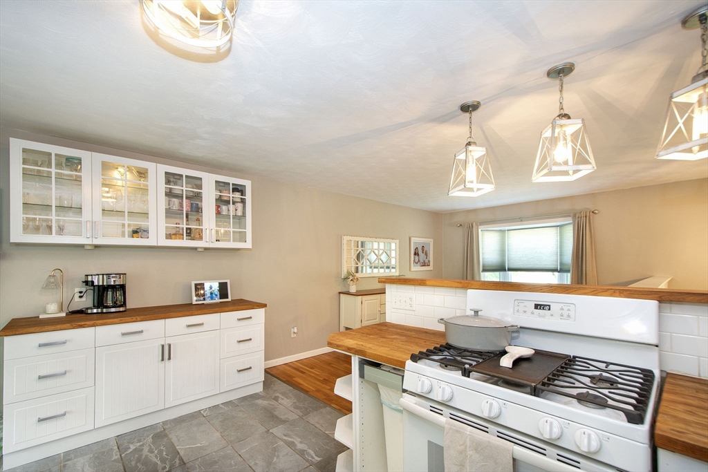 37 Pleasant Street Property Photo 8