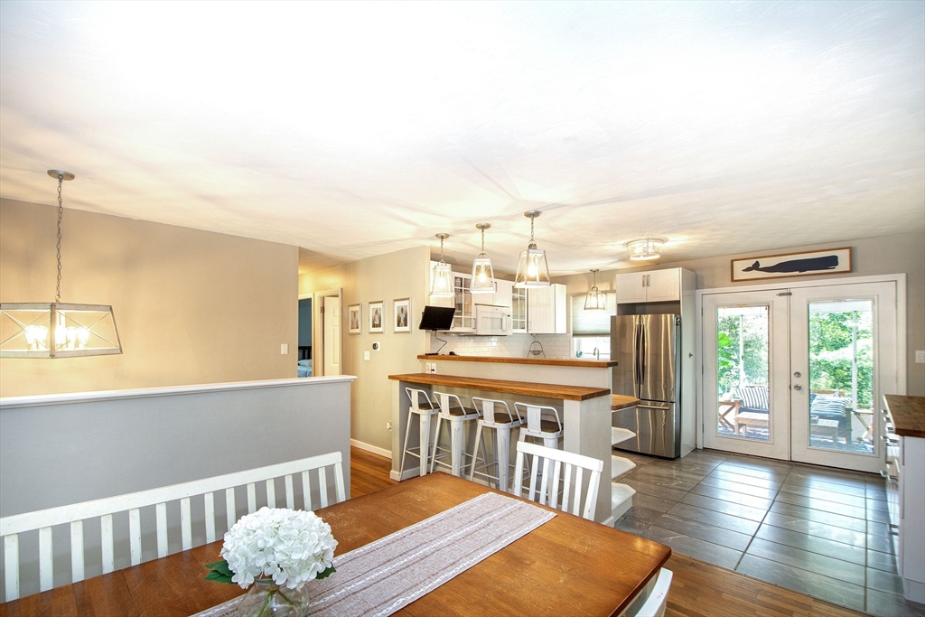 37 Pleasant Street Property Photo 12