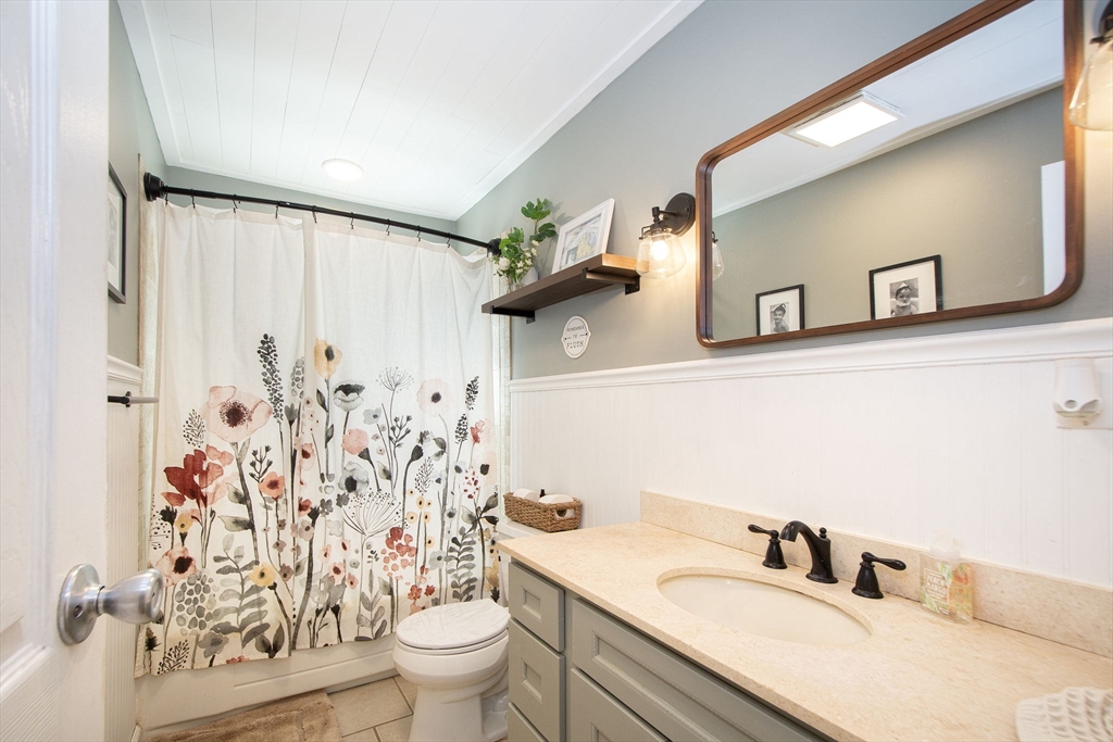 37 Pleasant Street Property Photo 15