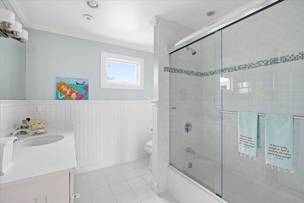 163 Beach Ave Property Photo 24