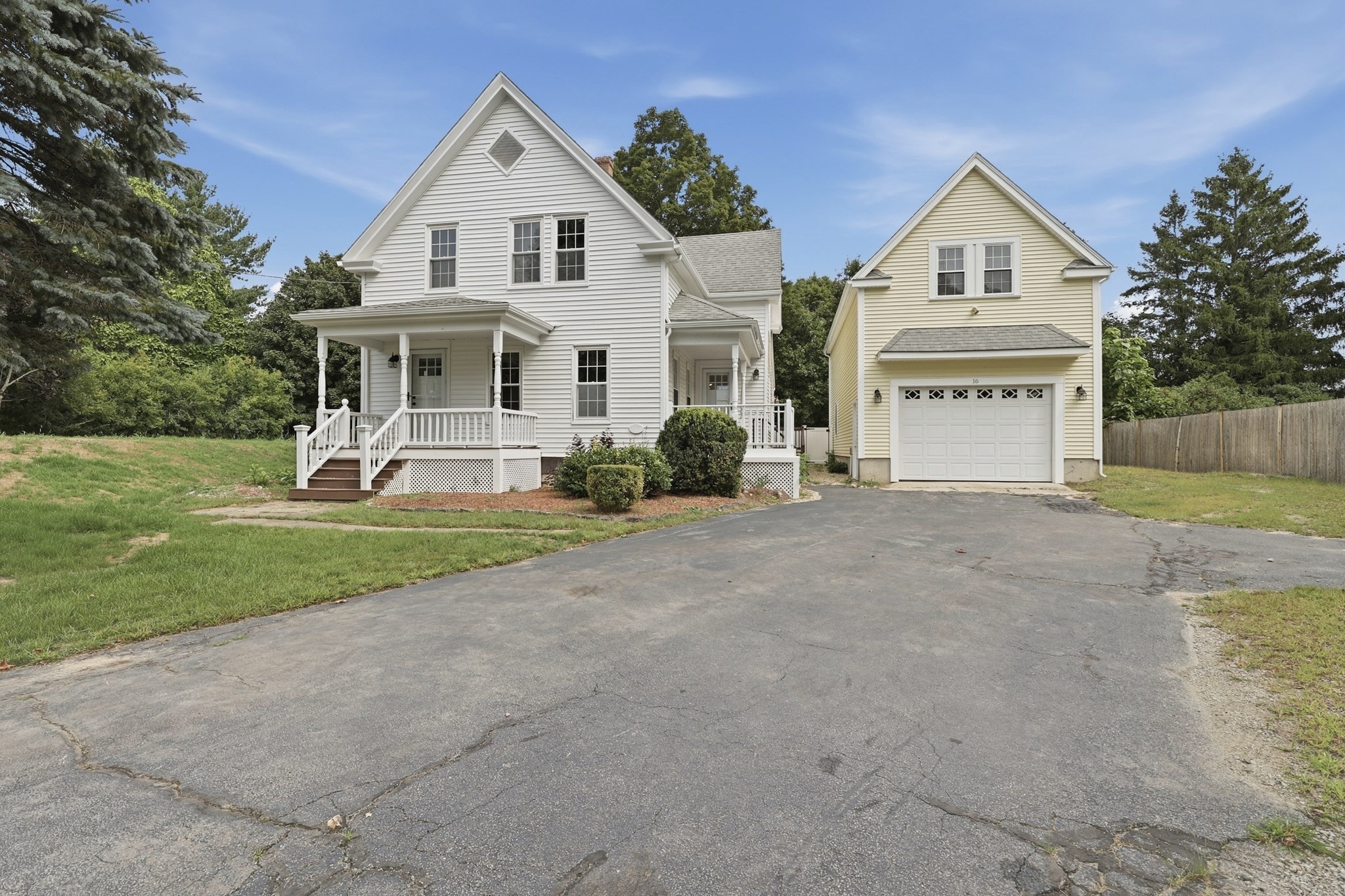 16 Warfield St Property Photo 1