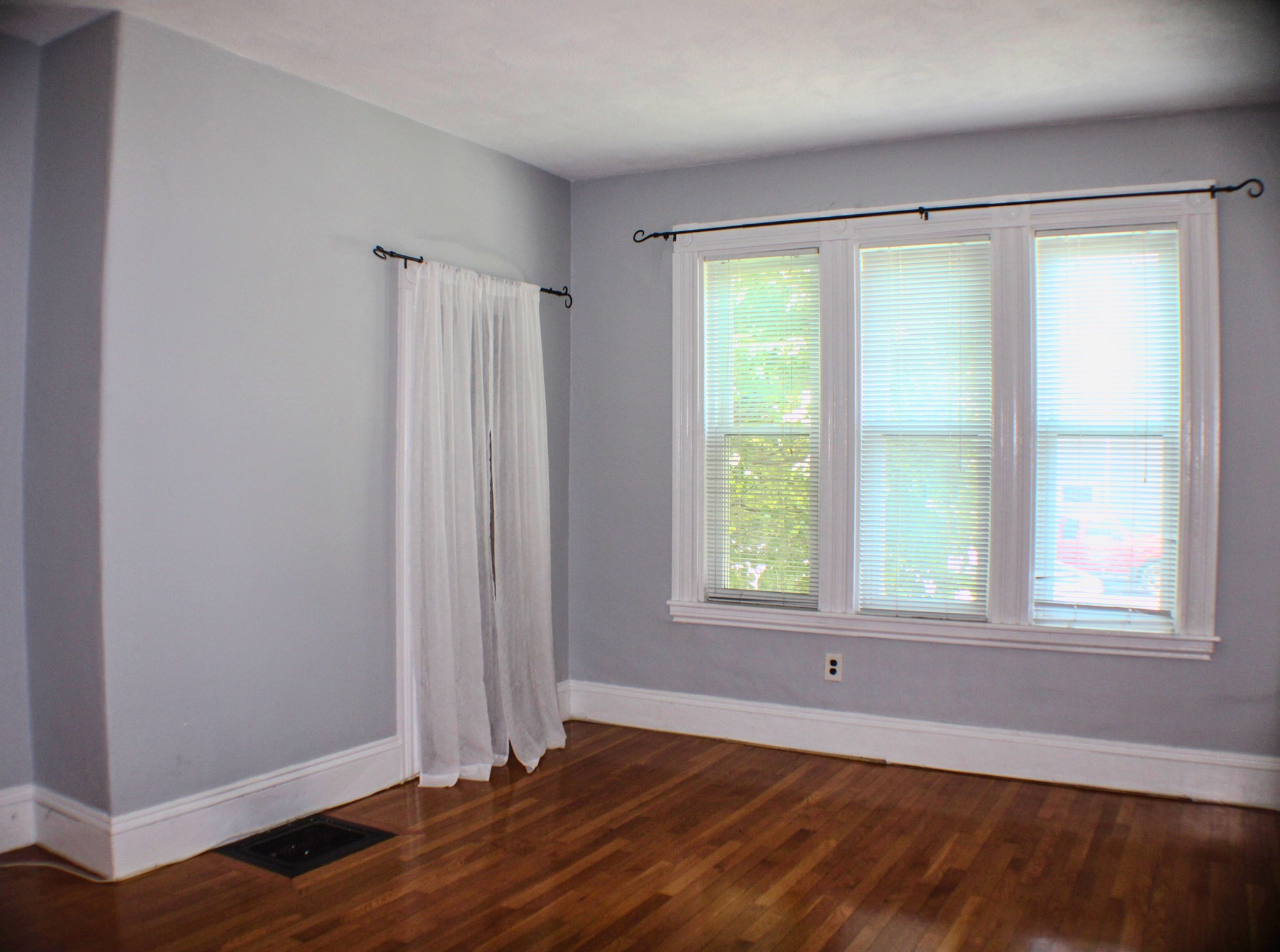 203-205 Salem St Property Photo 5