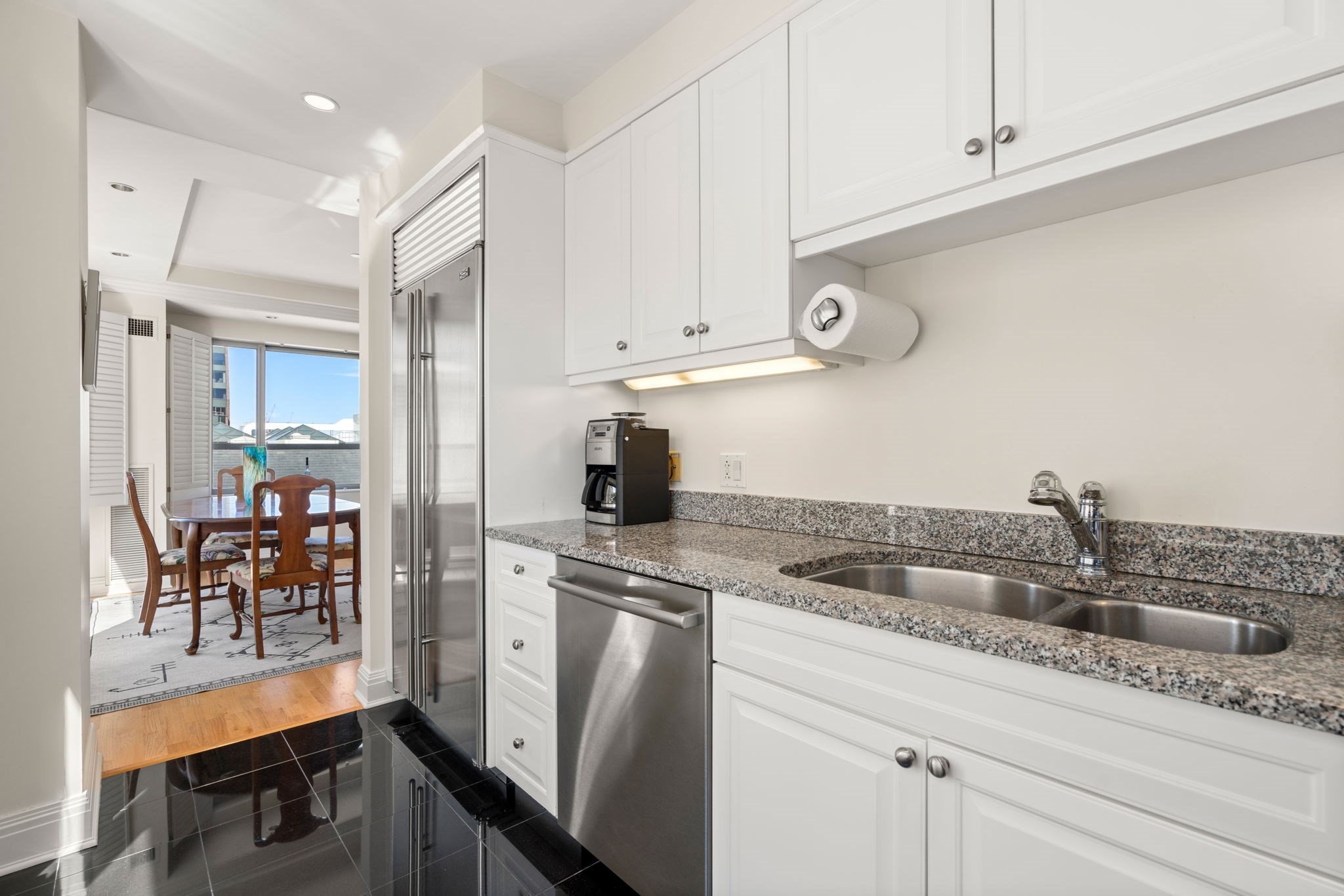 1 Huntington Ave # 807 Property Photo 8