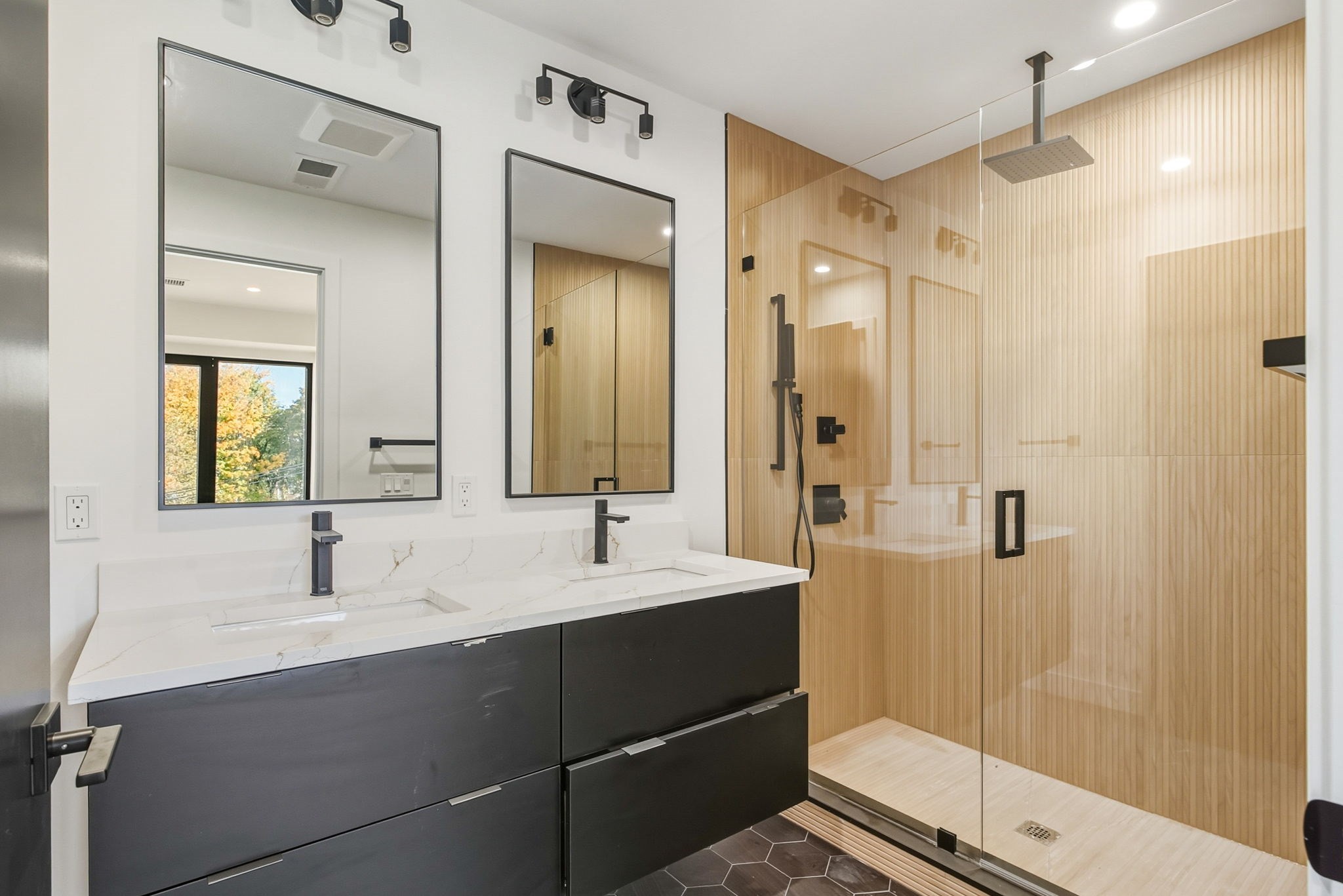 22 High Street # 13 Property Photo 15