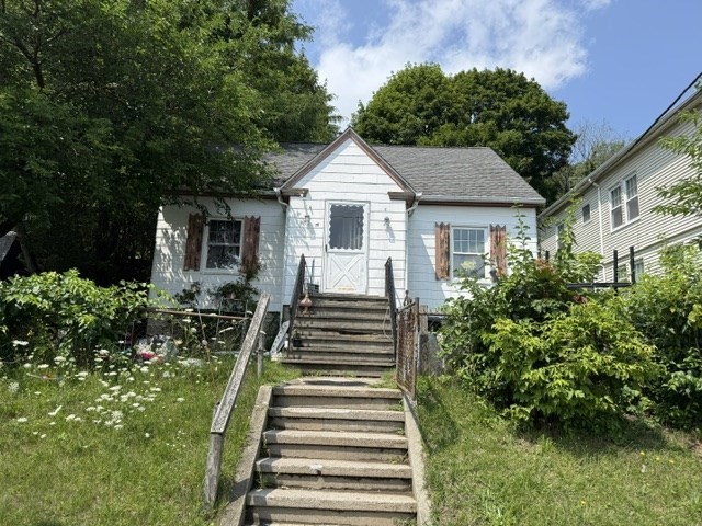 26 Carlstad St Property Photo 1