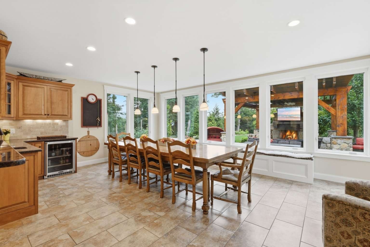 236 Bridle Path Property Photo 2