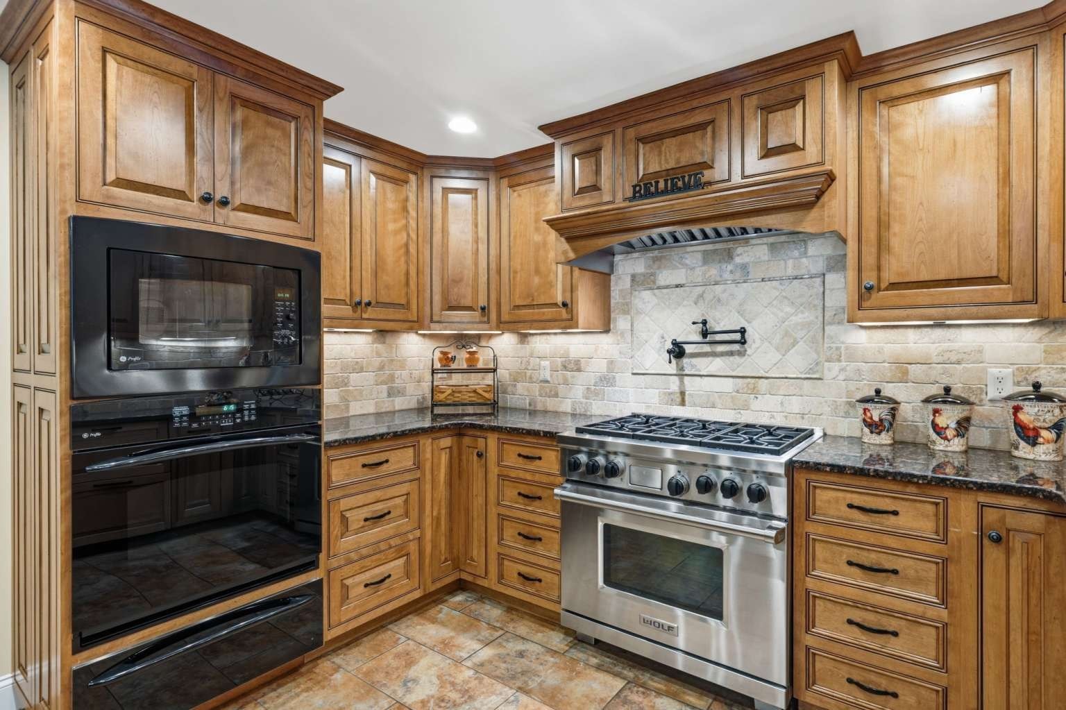 236 Bridle Path Property Photo 6
