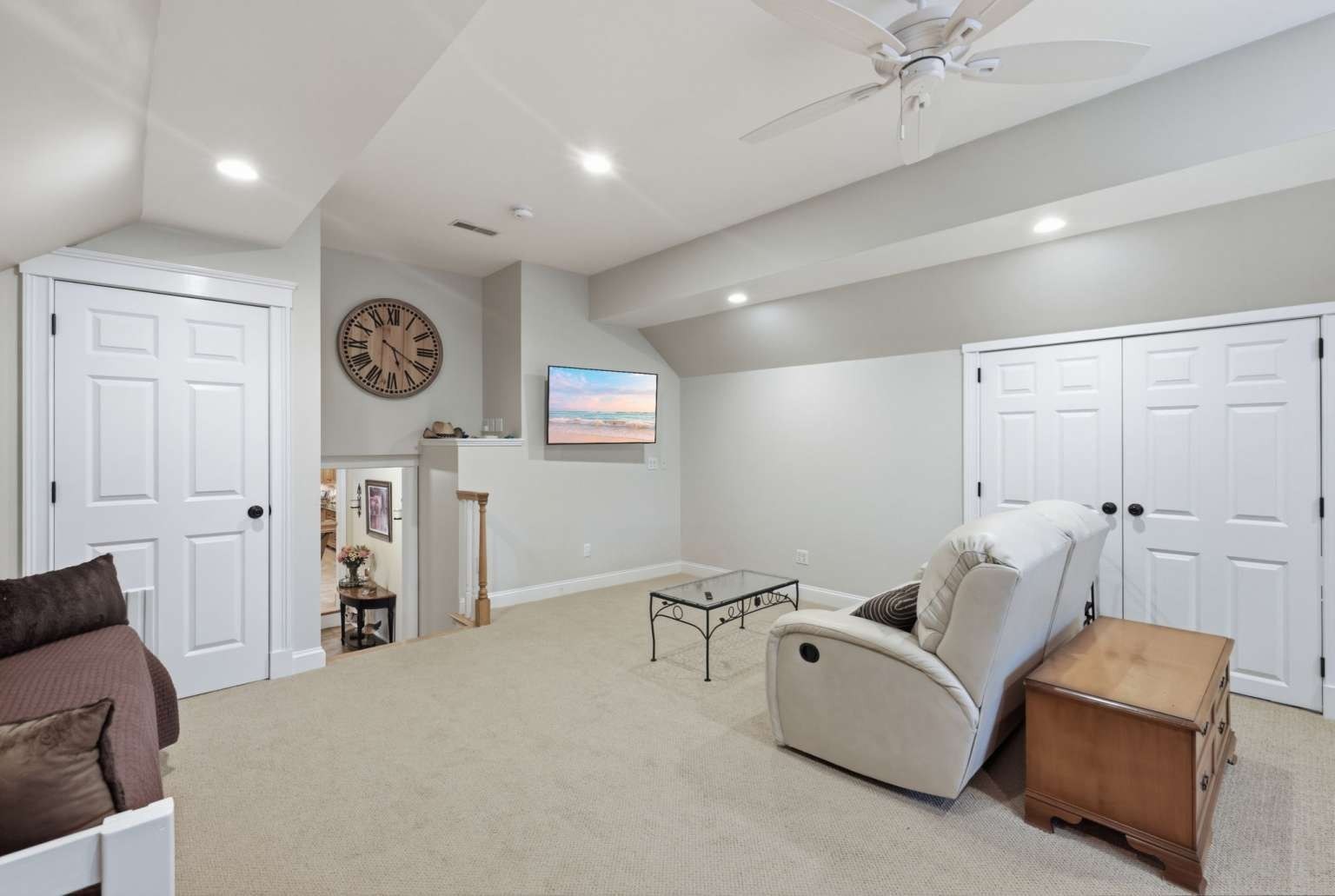 236 Bridle Path Property Photo 14