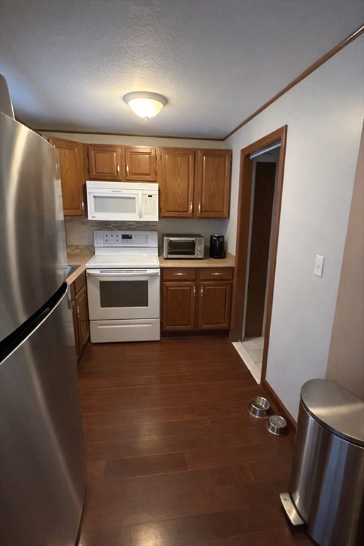 645 Robbins Ave # 52 Property Photo 8