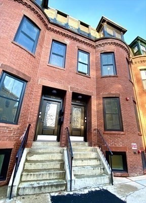 209 Green St # 2 Property Photo 1