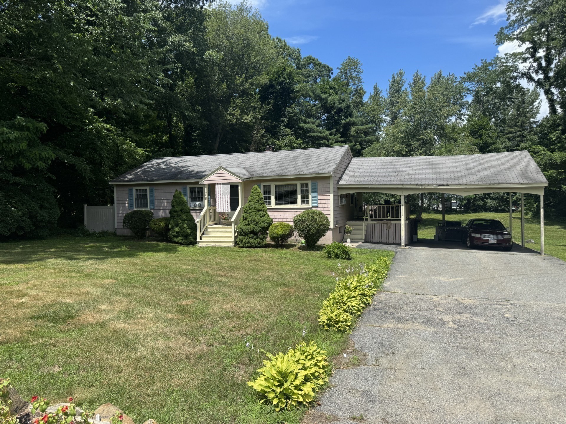 76 Andover Rd Property Photo 4