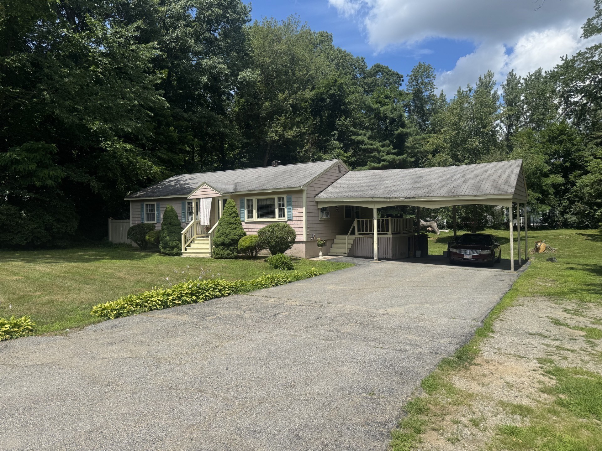 76 Andover Rd Property Photo 6