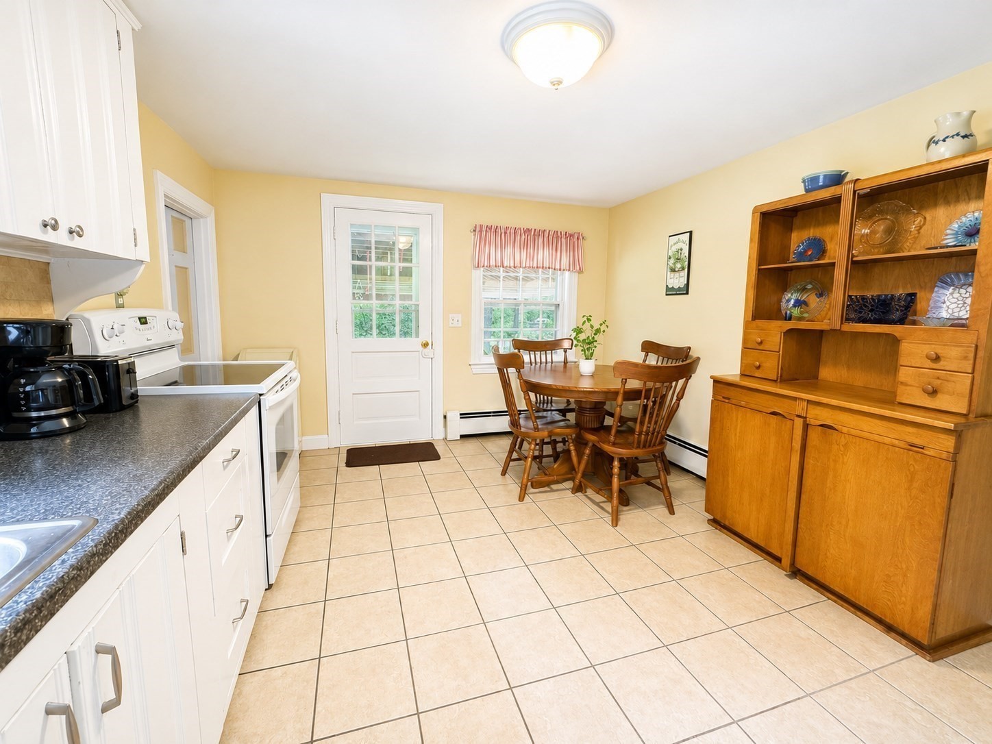 76 Andover Rd Property Photo 16