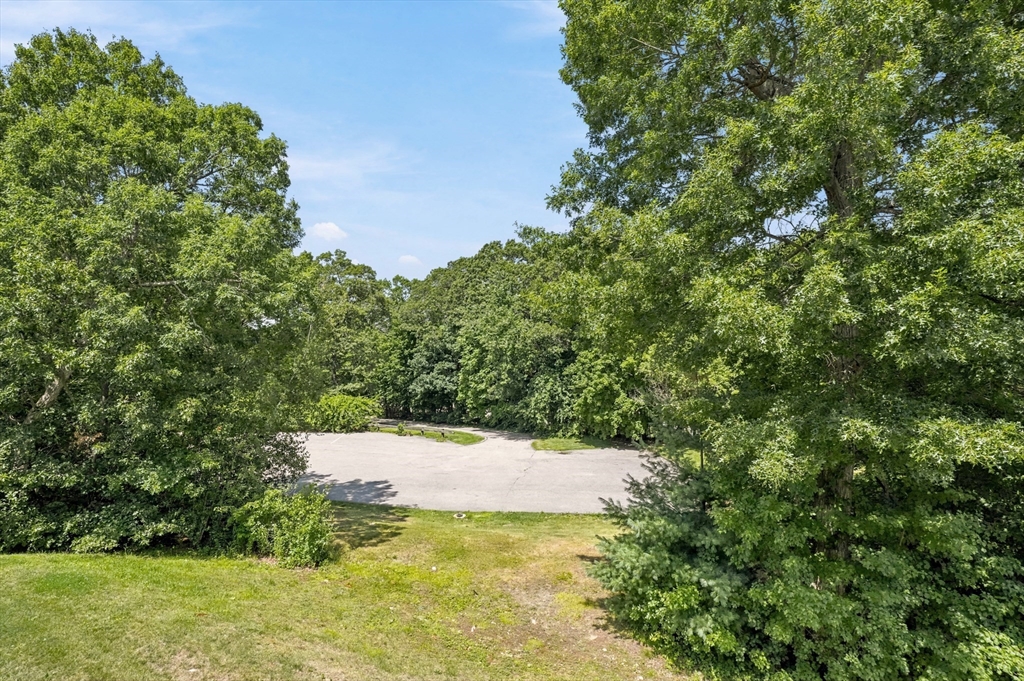 27 Clarks Hill Ln # 27 Property Photo 34