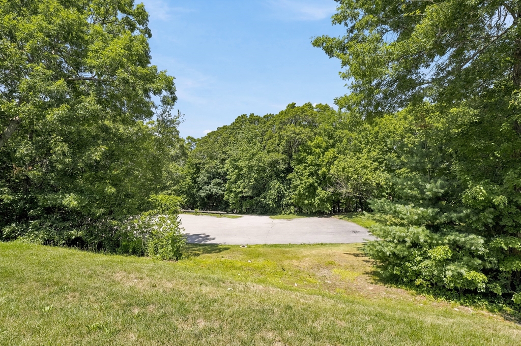 27 Clarks Hill Ln # 27 Property Photo 35